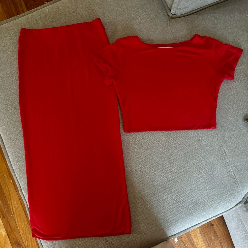 Women skirt & top set.